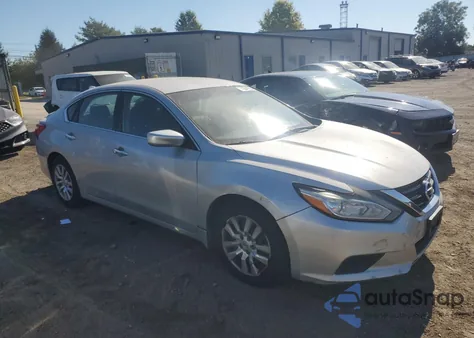 2016 Nissan Altima 2.5 z USA, uszkodzony, nr VIN 1N4AL3AP7GN322601